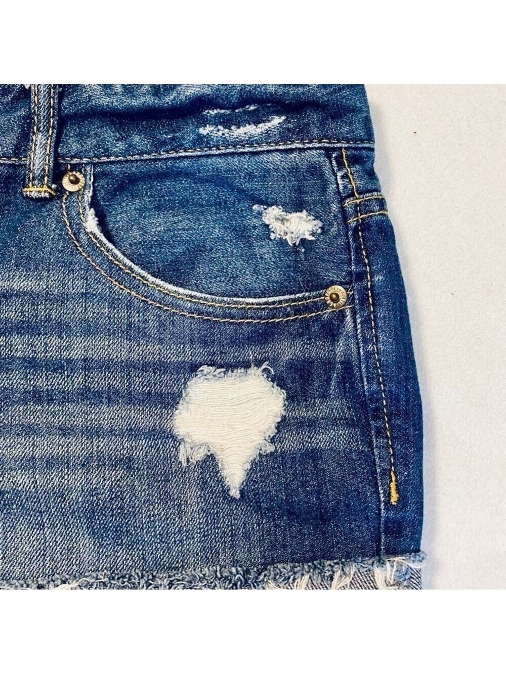 Aeropostale Low Rise Denim Distressed Cut Off Jean Shorts - Picture 11 of 16